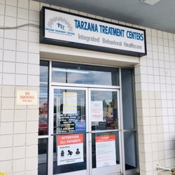 Tarzana Treatment Centers - Back entrance for the center