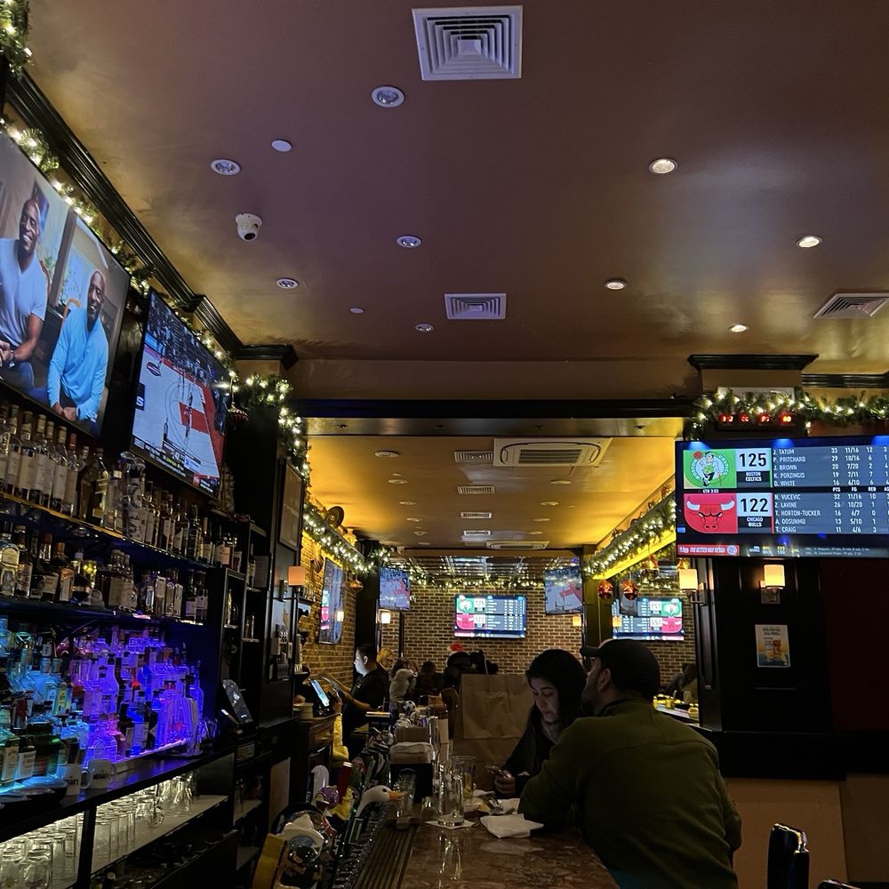 Kevin’s Pub - Inside bar - Pubs Near Me - New York, New York