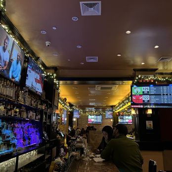 Kevin’s Pub - Inside bar - Pubs Near Me - New York, New York