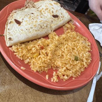 Los Cabos Cantina & Grill - Kids meal - chicken quesadilla with rice - Mexican Near Me - Peoria, Illinois Los Cabos Cantina & Grill - Kids meal - chicken quesadilla with rice - Mexican Near Me - Peoria, Illinois