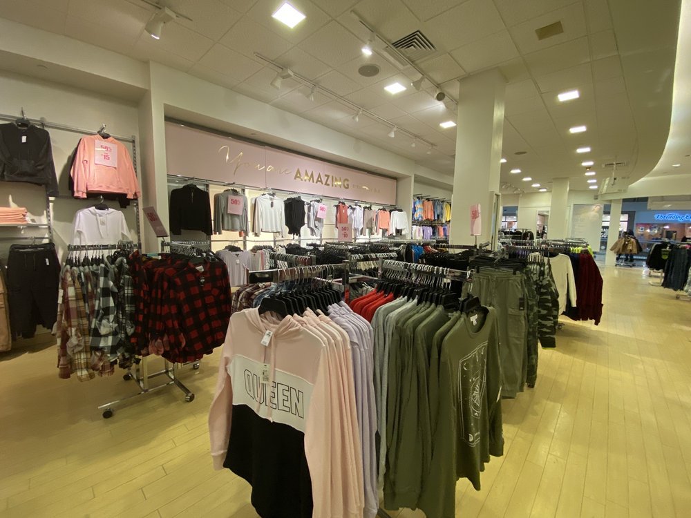 Charlotte Russe Logo