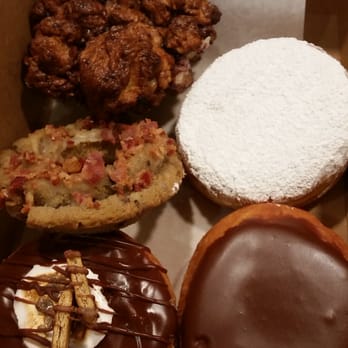 Kettle Glazed Doughnuts - Donuts Near Me - Hollywood, California Kettle Glazed Doughnuts - Donuts Near Me - Hollywood, California