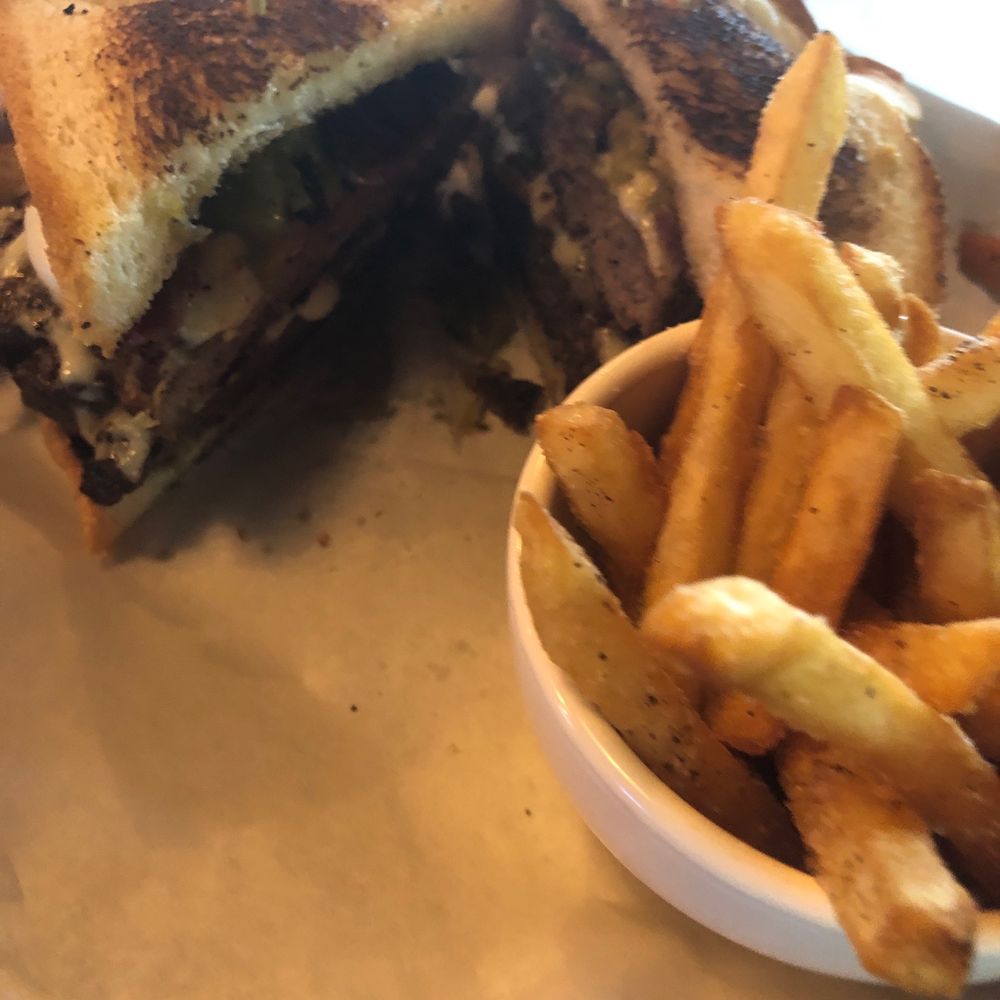 2 Javelinas Draft House - Javelina Melt Burger - Bars Near Me - Pecos, Texas