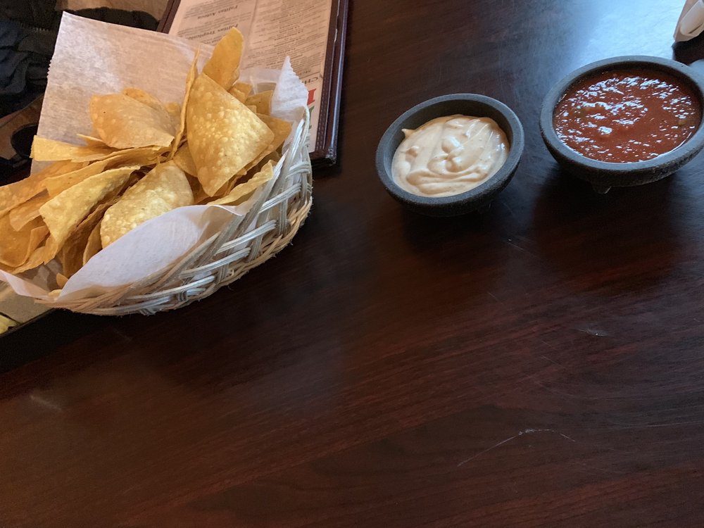 EL SAUCITO 30 Photos & 39 Reviews Mexican 311 W Danville St