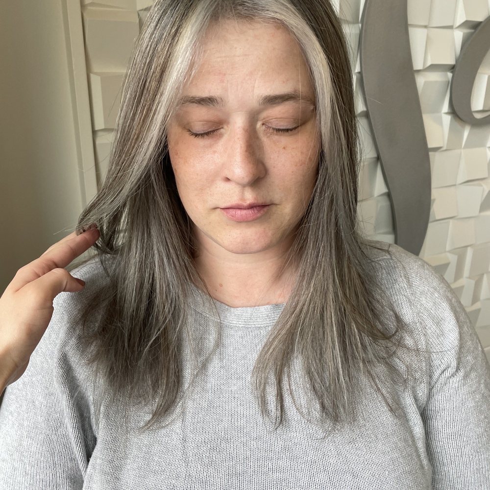 Bleached Waves - Hair Stylists Near Me - Seattle , Washington
