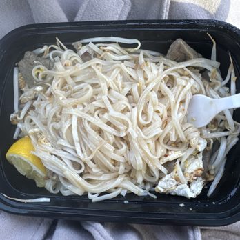 Thai Chef - Pad Thai - Thai Near Me - Grand Rapids, Michigan