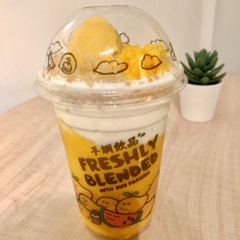 Hui Lau Shan - Pomelo and mango with sago - Desserts Near Me - Berkeley, California