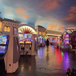 Sunset Station Hotel and Casino - Inside the casino