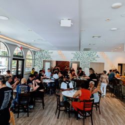 Harry's Restaurant - Inside