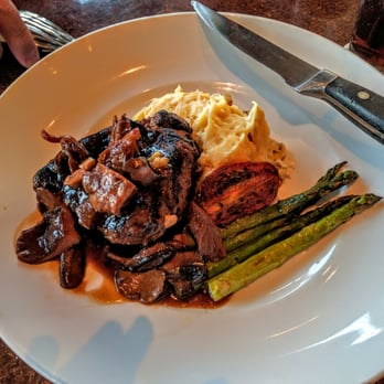 Seasons 52 - Filet Mignon, Mash & Sparagus - New American Near Me - Orlando, Florida Seasons 52 - Filet Mignon, Mash & Sparagus - New American Near Me - Orlando, Florida