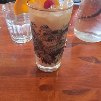 Lola's Lounge - Spanish Near Me - Sacramento, California Lola's Lounge - Spanish Near Me - Sacramento, California
