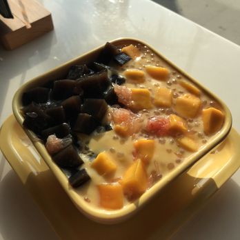 Sweethoney Dessert - Grass jelly and mango - Desserts Near Me - Alhambra, California Sweethoney Dessert - Grass jelly and mango - Desserts Near Me - Alhambra, California
