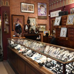 Classic Facets Antique Jewelry - A wide selection of vintage Native American Turquoise and Old Pawn jewelry. Great costume jewelry both signed and unsigned!