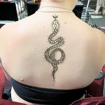 Henna By Mayra - henna at Huntington Beach surf city USA, Street Fair every Tuesday night from 4 to 9 PM - Tattoo Near Me Henna By Mayra - henna at Huntington Beach surf city USA, Street Fair every Tuesday night from 4 to 9 PM - Tattoo Near Me