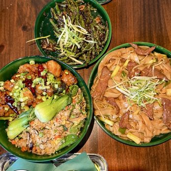 Beautiful South - General Tso's Chicken, Steak Chow Fun, Dry Fried Green Beans - Chinese Near Me - Charleston, South Carolina