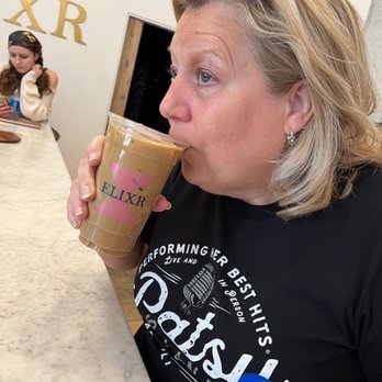 Elixr Coffee - Iced vanilla latte - Coffee Roasteries Near Me - Nashville, Tennessee Elixr Coffee - Iced vanilla latte - Coffee Roasteries Near Me - Nashville, Tennessee