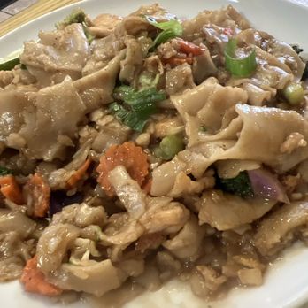 Sweet Basil Express - Thai Near Me - Eugene, Oregon