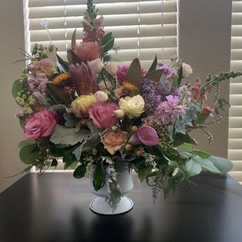Galena Forest Flowers - Designer's Choice Lux - Florists Near Me - Reno, Nevada