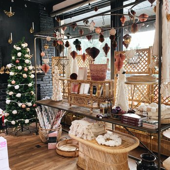 Miscellaneous - Storefront around the holidays - Home Decor Near Me - Orlando, Florida