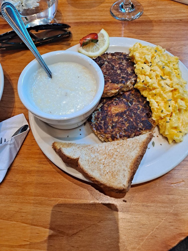 THE GARDEN BRUNCH CAFE 45 Photos & 19 Reviews 492 S Main St