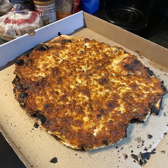 Ember - Burnt White Hand Tossed Thin Crust Pizza (Large) - Pizza Near Me - Harwich Port, Massachusetts