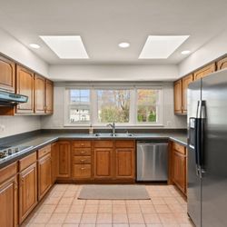 Garcia Wood Finishing - Kitchen BEFORE