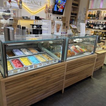 Roy de France - Candy Stores Near Me - Miami, Florida