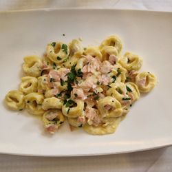 Pizzeria Salerno - Tortelloni alla Panna