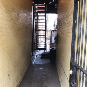 Collective Espresso - The alleyway entrance - Coffee & Tea Near Me - Cincinnati, Ohio Collective Espresso - The alleyway entrance - Coffee & Tea Near Me - Cincinnati, Ohio