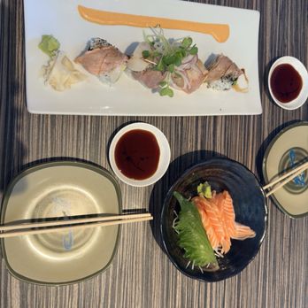 Sushi Tomi - Himachi special roll and salmon belly sashimi - Sushi Bars Near Me - Mountain View, California Sushi Tomi - Himachi special roll and salmon belly sashimi - Sushi Bars Near Me - Mountain View, California