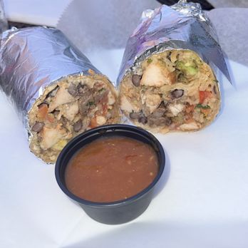 La Calle - Chicken burrito @hybrideater - New Mexican Cuisine Near Me - St. Louis, Missouri La Calle - Chicken burrito @hybrideater - New Mexican Cuisine Near Me - St. Louis, Missouri