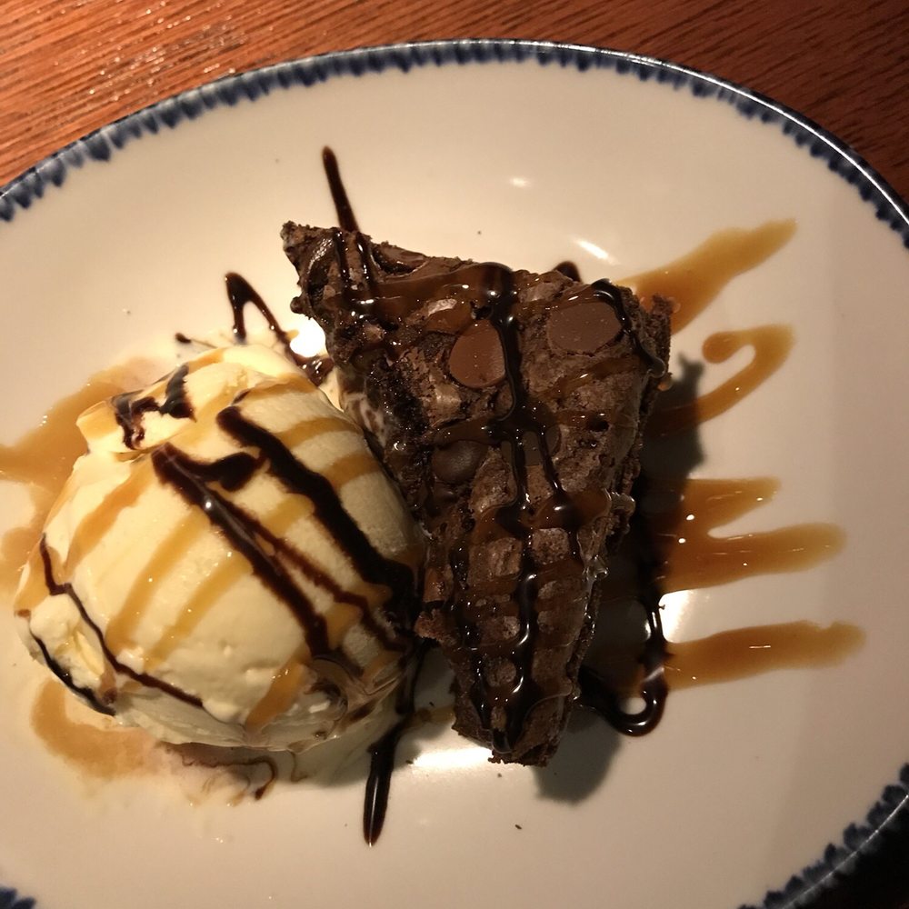 Red Lobster - Vanilla ice cream and brownie - Seafood Near Me - Scottsdale, Arizona Red Lobster - Vanilla ice cream and brownie - Seafood Near Me - Scottsdale, Arizona
