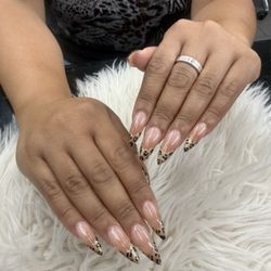 Acryliq Nails