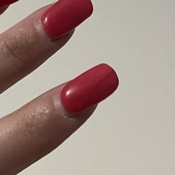 Gloss Nail Bar - Cracked polish - Nail Salons Near Me - Memphis, Tennessee