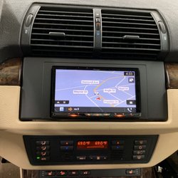Franklin County Customs - Pioneer AVIC-W8500NEX Navigation with Apple Car Play installed in a BMW X5