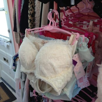 Ibeautyshop - Faux fur bra - Cosmetics & Beauty Supply Near Me - San Francisco, California Ibeautyshop - Faux fur bra - Cosmetics & Beauty Supply Near Me - San Francisco, California