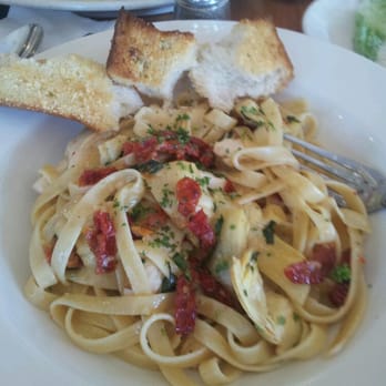 Rigatoni's - Artichoke and sundries tomato fetucchine - Italian Near Me - Hayward, California Rigatoni's - Artichoke and sundries tomato fetucchine - Italian Near Me - Hayward, California