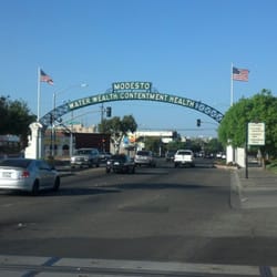 Modesto Arch