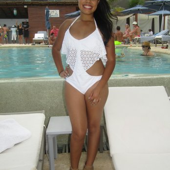 Secrets The Vine Cancun - me in front of infinity pool - Hotels Near Me - Cancún, ROO