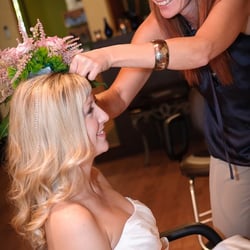 Oasis Salon by Bea