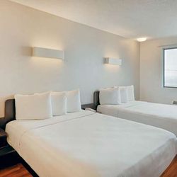Motel 6 - Motel Los Angeles CA LAX Double Queen