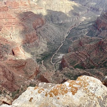 Cape Royal Road - Looking down at the Bright Angel/North Kaibib trail down below - Parks Near Me - North Rim, Arizona