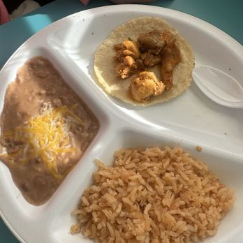 Tacos Y Mas - Kids chicken taco with rice & beans - Mexican Near Me - Hermiston, Oregon Tacos Y Mas - Kids chicken taco with rice & beans - Mexican Near Me - Hermiston, Oregon