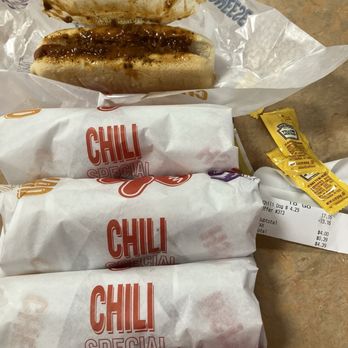 Wienerschnitzel - 4 chili dogs for $4 Hot Dog Day Special - Hot Dogs Near Me - Lancaster, California Wienerschnitzel - 4 chili dogs for $4 Hot Dog Day Special - Hot Dogs Near Me - Lancaster, California
