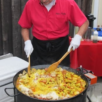 Hola Paella - Meat paella - Caterers Near Me