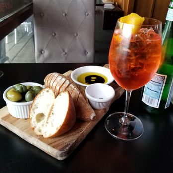 Il Terrazzo - Bread w/olives and Aperol Spritzer! - Italian Near Me - Portland, Oregon Il Terrazzo - Bread w/olives and Aperol Spritzer! - Italian Near Me - Portland, Oregon