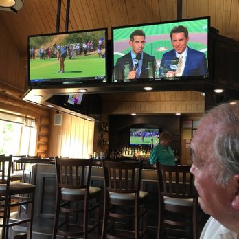 Chestnut Valley Golf Course - Bar and dining room - Restaurants Near Me - Harbor Springs, Michigan