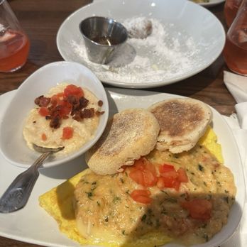 Another Broken Egg Cafe - Lobster and Brie omelette and city grits - Breakfast & Brunch Near Me - Warner Robins, Georgia
