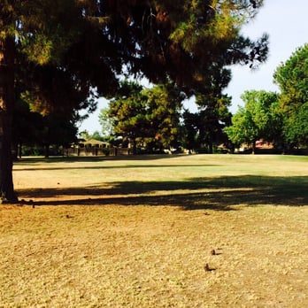 Olive Park West - Plenty of grass and shady trees - Parks Near Me - Bakersfield, California
