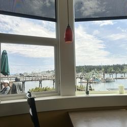 Bainbridge Thai Cuisine - View from inside